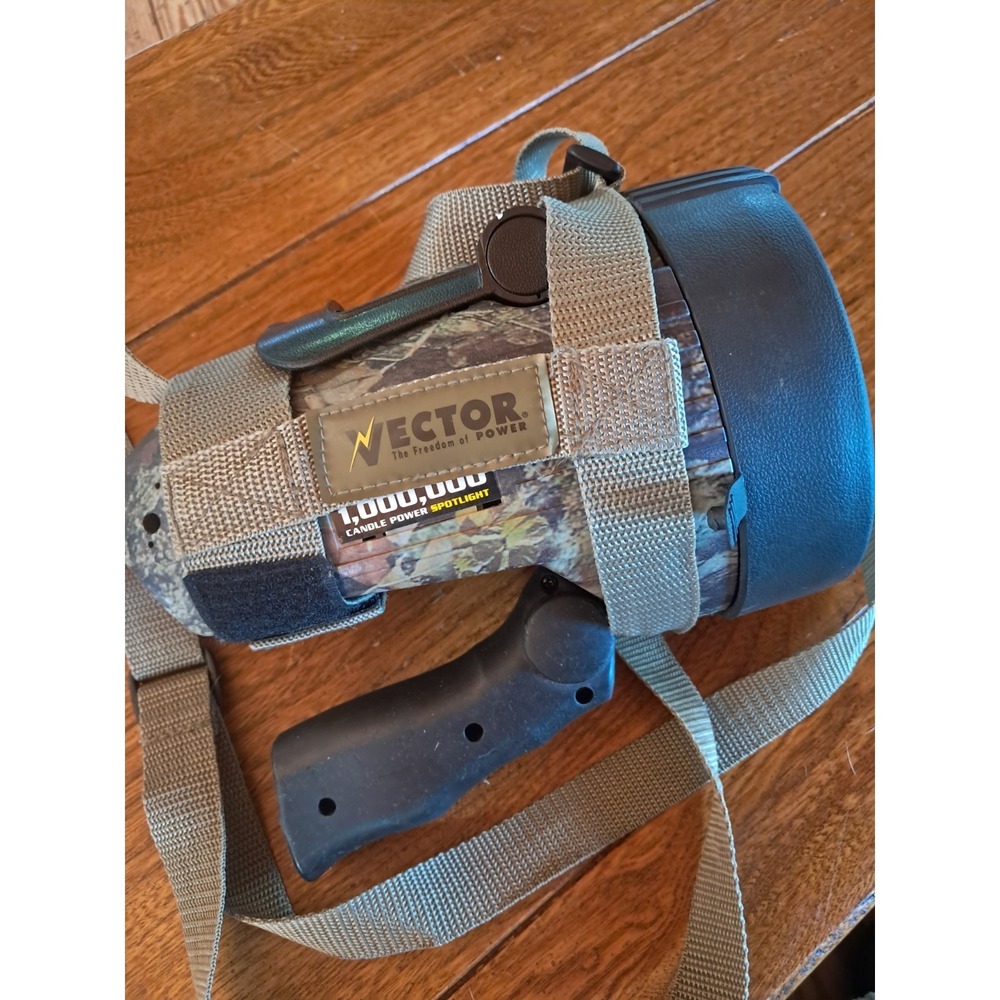 Vector 1,000,000 candle power spotlight, Shoulder Strap Model VEC137C-WM. J10
